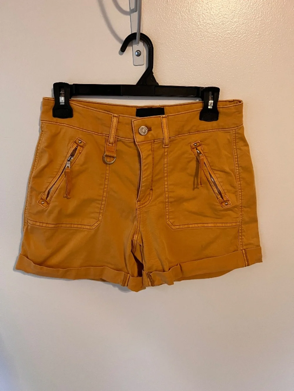 White House Black Market 4 ½” mid rise shorts - Yellow - Size 4